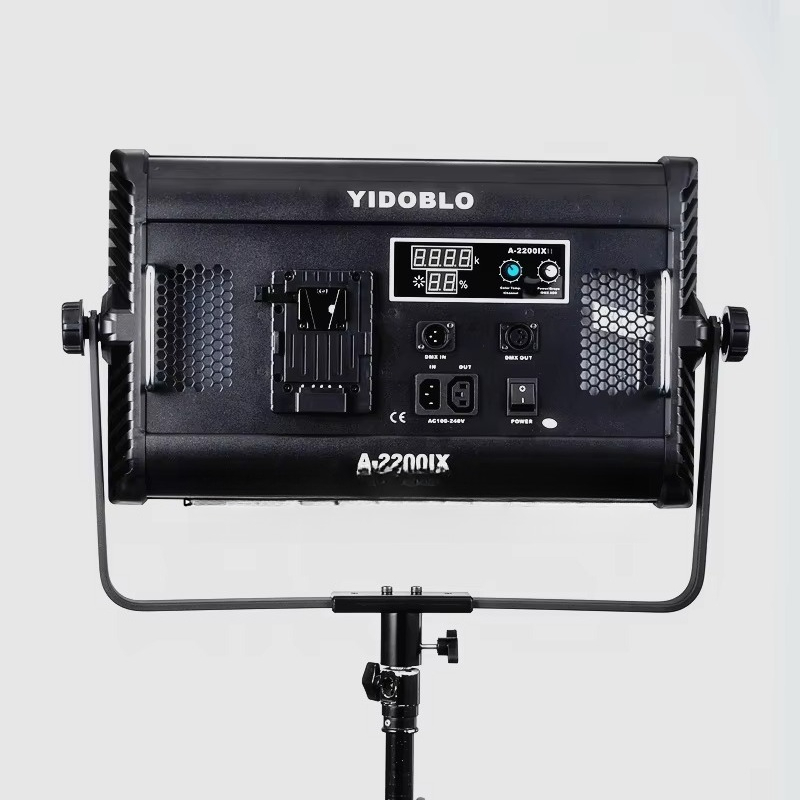 Yidoblo A-2200IIX Chińska Lamp – Video Led Light Panel recenzja i cena
